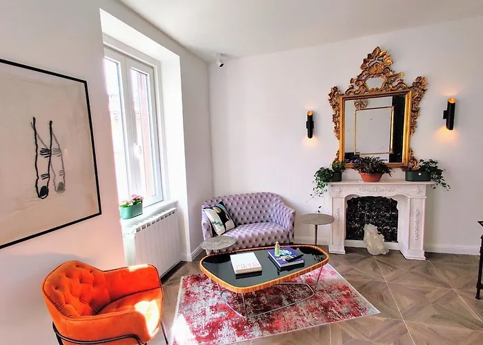 شقة Cher Amicis *